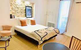 Coquet studio en coeur de ville avec wifi et clim